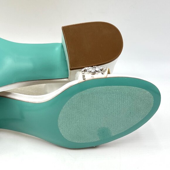 Betsey Johnson Womens 9.5M Sb-Mel Ivory White Satin Dress‎ Sandals Heels Shoes - Picture 10 of 12